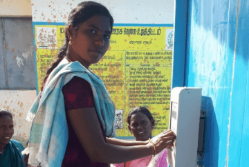 girl-using-water-atm