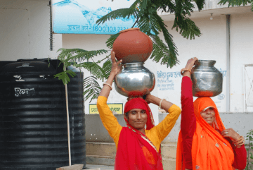 women-with-water